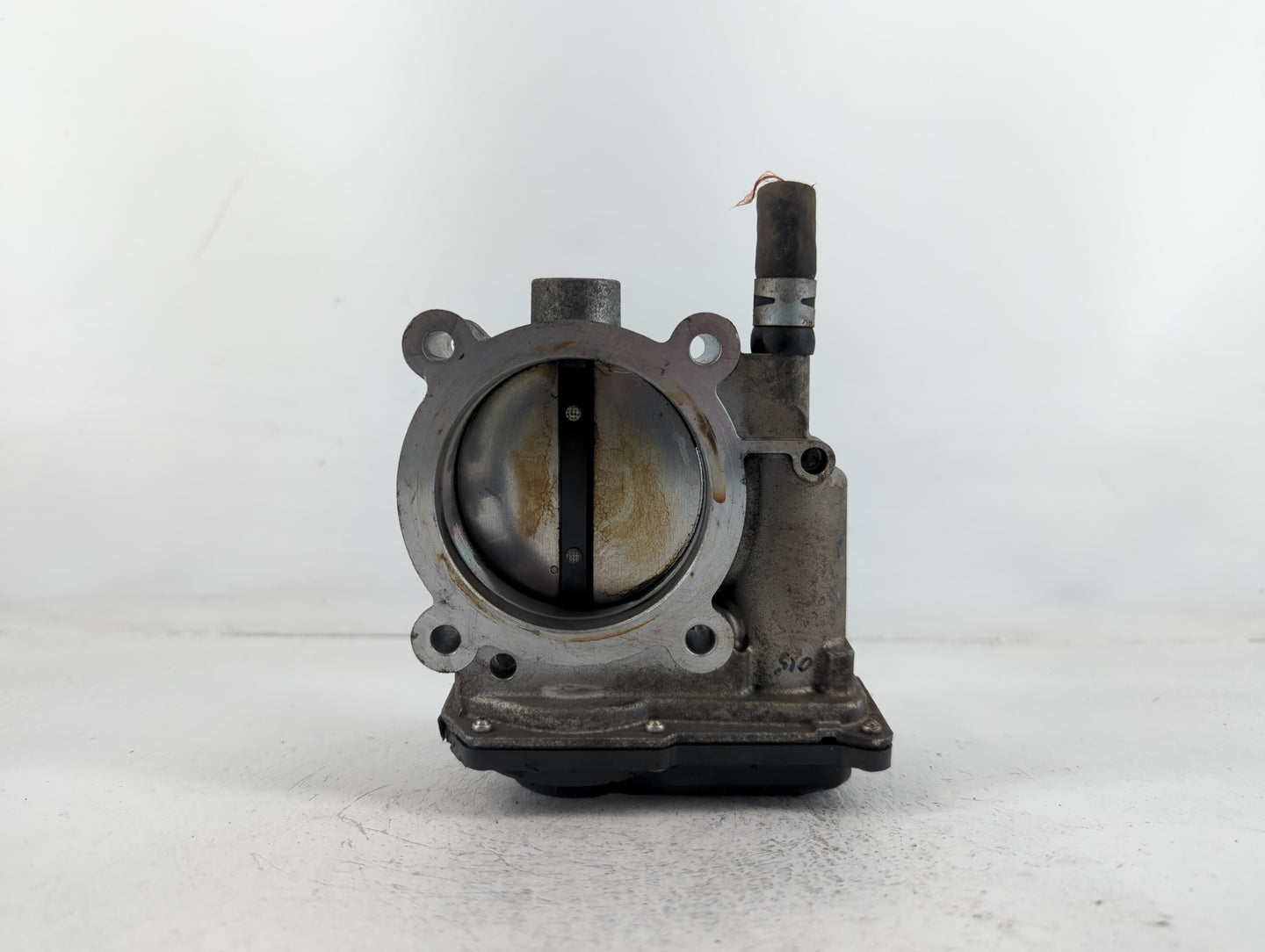 2016-2022 Toyota Tacoma Throttle Body P/N:22030-0P060 Fits Fits 2016 2017 2018 2019 2020 2021 2022 OEM Used Auto Parts - Oem