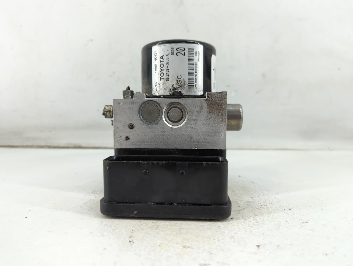 2016-2017 Toyota Tundra ABS Pump Control Module Replacement P/N:44500-0C421 Fits Fits 2016 2017 OEM Used Auto Parts - Oemuse