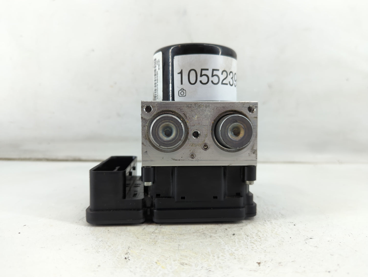 2016-2017 Toyota Tundra ABS Pump Control Module Replacement P/N:44500-0C421 Fits Fits 2016 2017 OEM Used Auto Parts - Oemuse