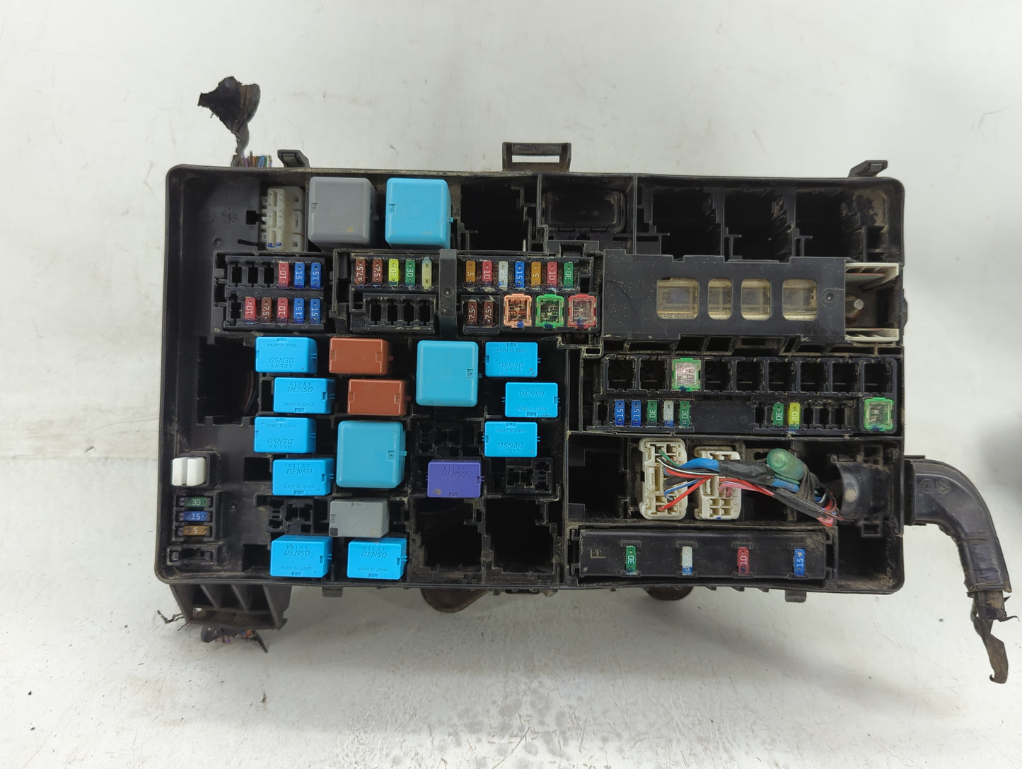 2014-2020 Toyota Tundra Fusebox Fuse Box Panel Relay Module P/N:82661-0C301 Fits Fits 2014 2015 2016 2017 2018 2019 2020 OEM