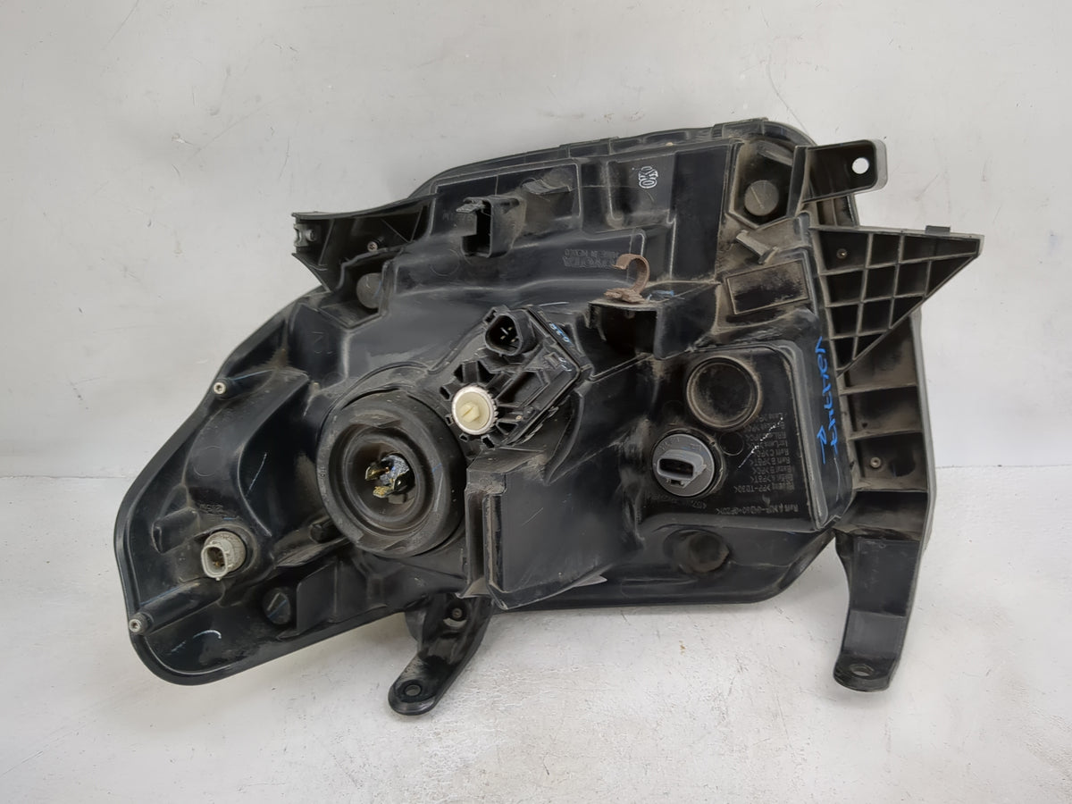 2016 Toyota Tundra Passenger Right Oem Head Light Headlight Lamp Black - Oemusedautoparts1.com