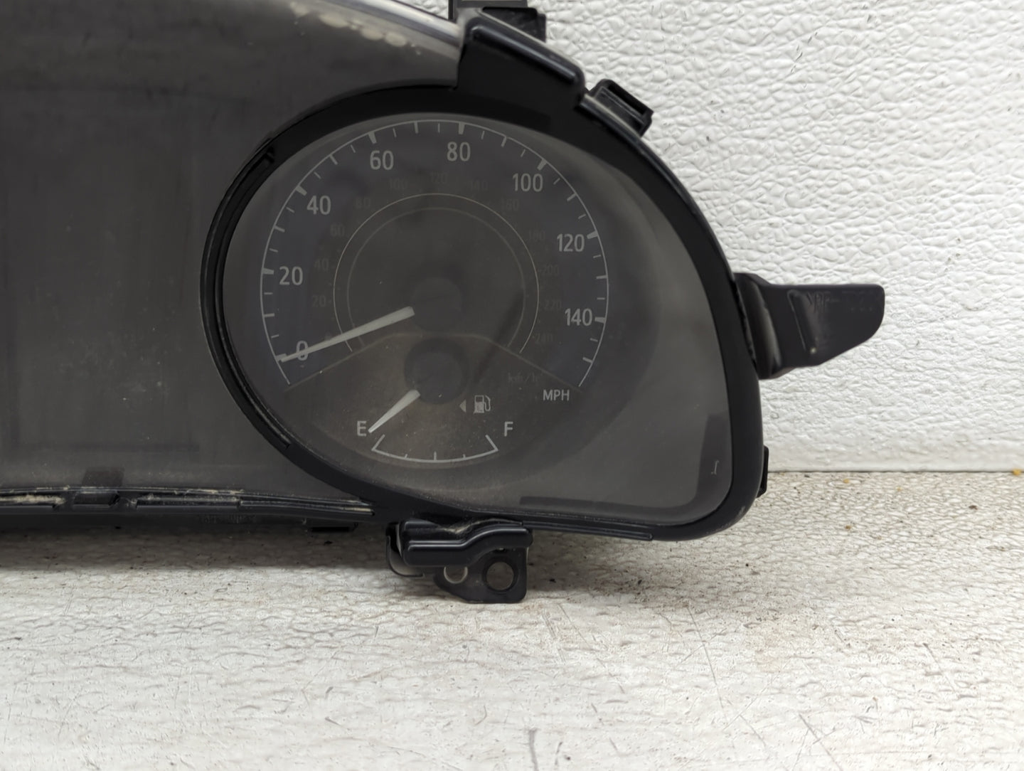 2016 Toyota Yaris Instrument Cluster Speedometer Gauges P/N:83800-1AA60 157570-2813 Miles: Fits OEM Used Auto Parts - Oemuse