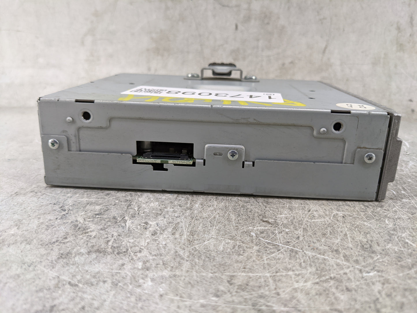 2016-2020 Toyota Yaris Radio AM FM Cd Player Receiver Replacement P/N:DA8A669R0 PT-3752A Fits Fits 2016 2017 2018 2019 2020 