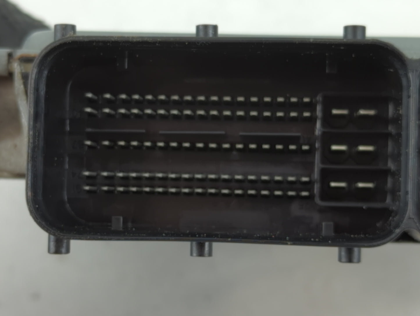 2016 Volkswagen Beetle PCM Engine Control Computer ECU ECM PCU OEM P/N:06K 907 425 C Fits OEM Used Auto Parts - Oemusedautop
