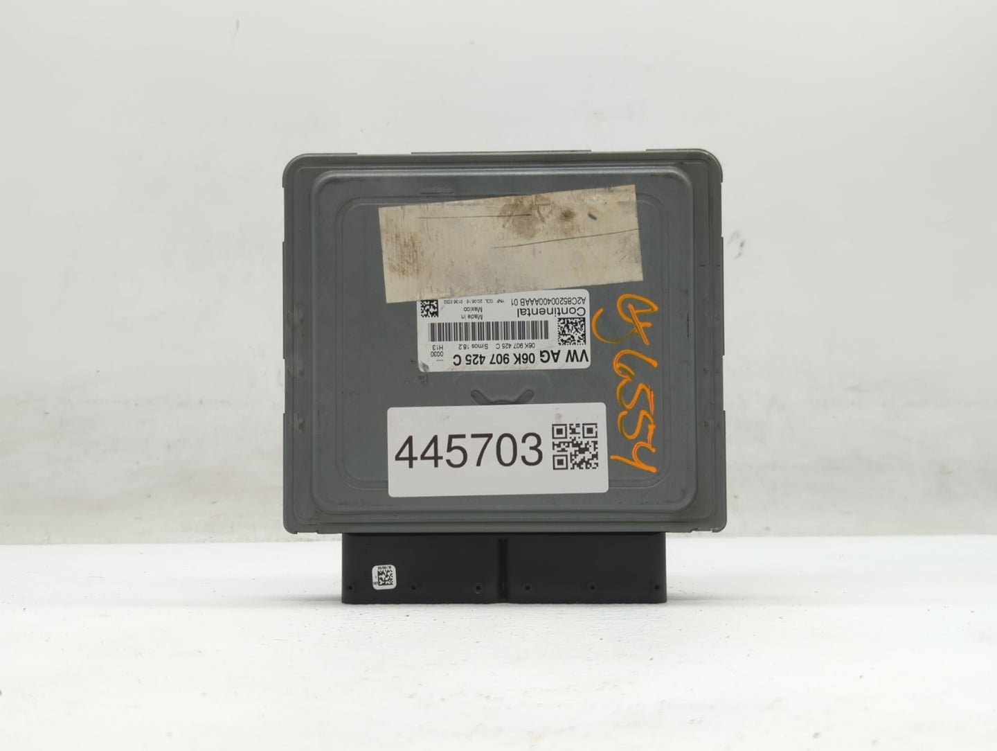 2016 Volkswagen Beetle PCM Engine Control Computer ECU ECM PCU OEM P/N:06K 907 425 C Fits OEM Used Auto Parts - Oemusedautop