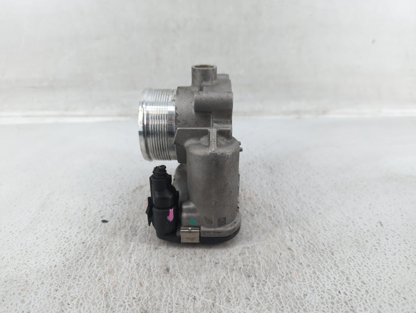 2014-2017 Volkswagen Beetle Throttle Body P/N:06K 133 062 D 06K 133 062 E Fits Fits 2014 2015 2016 2017 OEM Used Auto Parts 