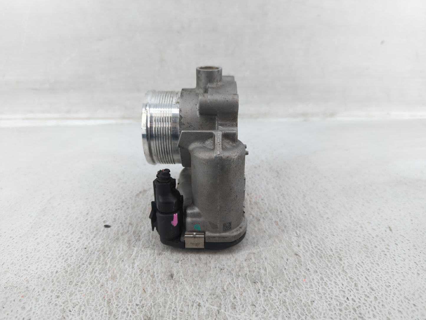 2014-2017 Volkswagen Beetle Throttle Body P/N:06K 133 062 D 06K 133 062 E Fits Fits 2014 2015 2016 2017 OEM Used Auto Parts 