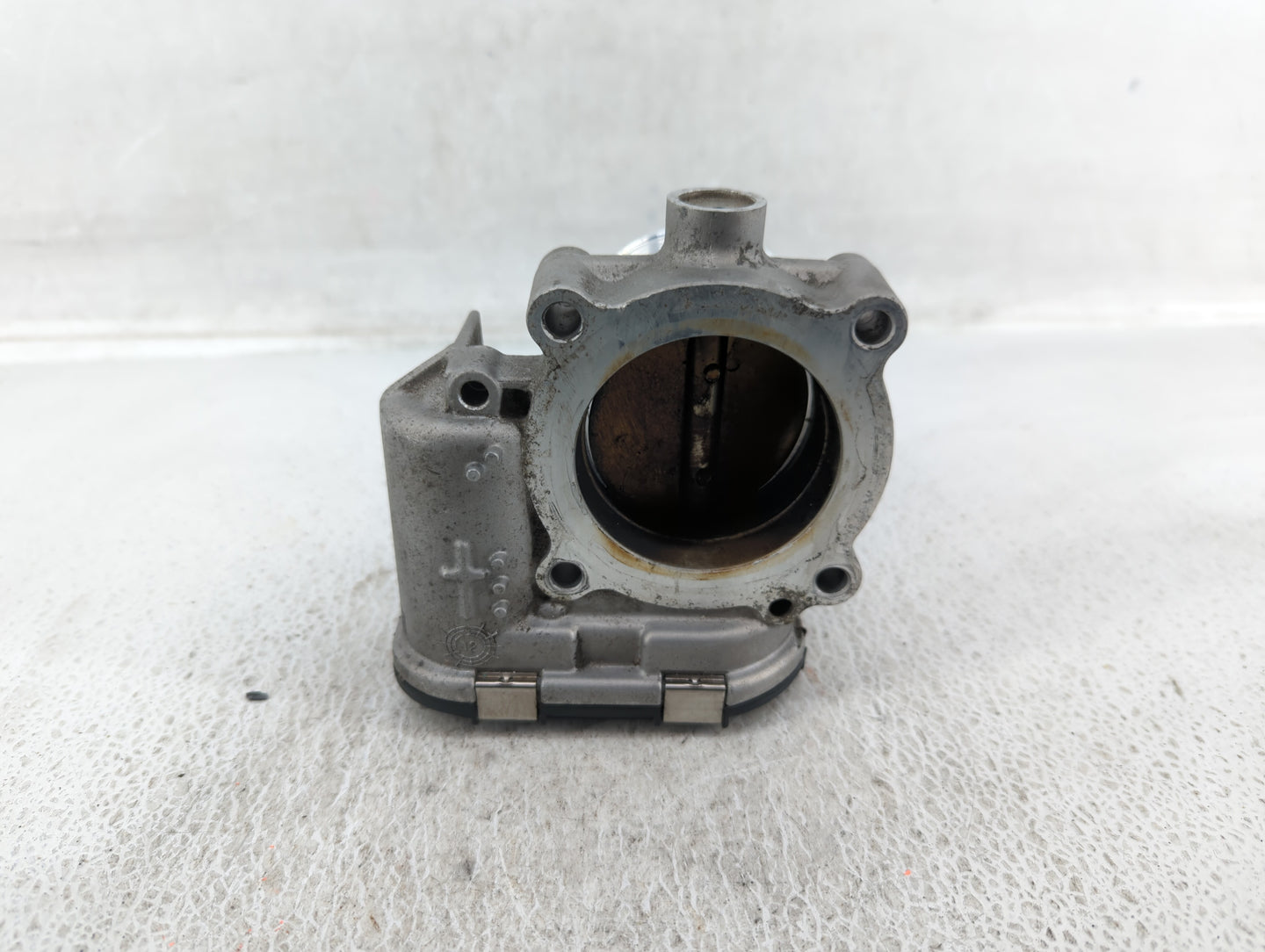 2014-2017 Volkswagen Beetle Throttle Body P/N:06K 133 062 D 06K 133 062 E Fits Fits 2014 2015 2016 2017 OEM Used Auto Parts 