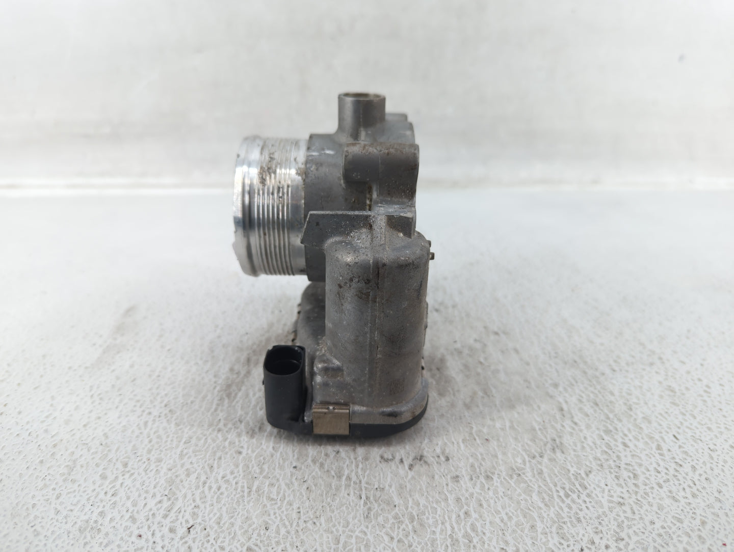 2014-2017 Volkswagen Beetle Throttle Body P/N:06K 133 062 D 06K 133 062 E Fits Fits 2014 2015 2016 2017 OEM Used Auto Parts 