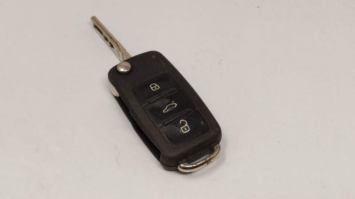 Volkswagen Beetle Keyless Entry Remote Fob NBG010180T 4 buttons 75462 - Oemusedautoparts1.com