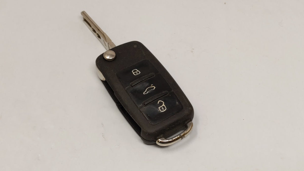 Volkswagen Beetle Keyless Entry Remote Fob NBG010180T 4 buttons 75462 - Oemusedautoparts1.com