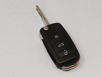 compare product Volkswagen Beetle Keyless Entry Remote Fob Nbg010206t   5k0 837 202 Ak 4 Buttons