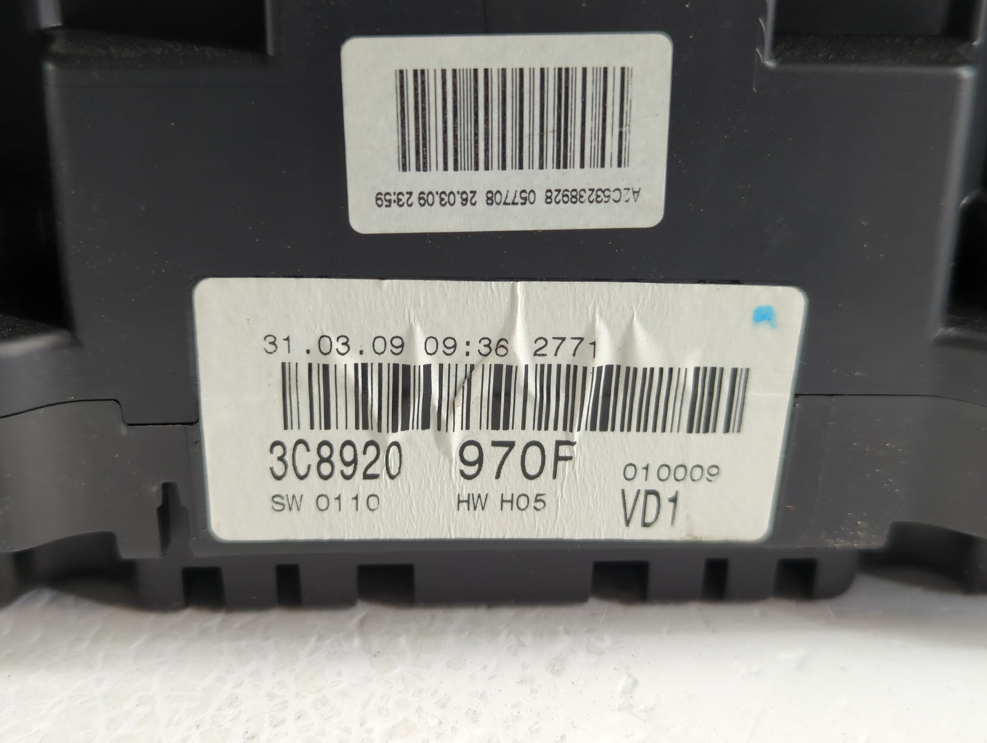 2016 Volkswagen Cc Instrument Cluster Speedometer Gauges P/N:3C8 920 970F 3C8 920 971L, 3C8920971L Fits OEM Used Auto Parts 