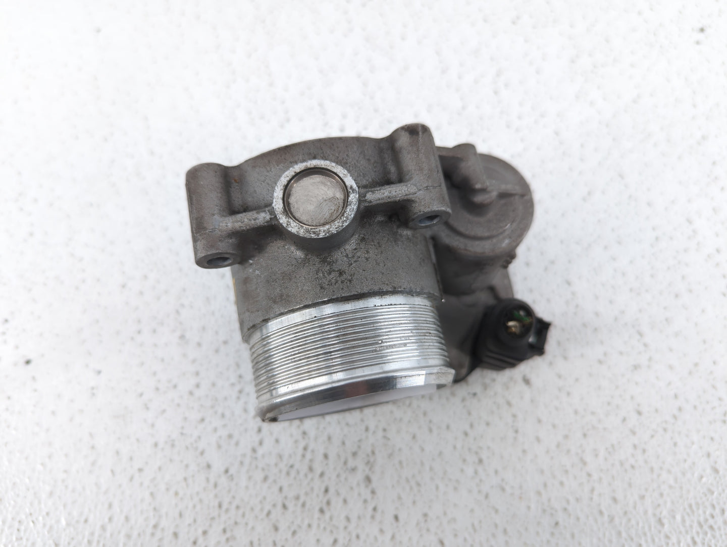 2009-2017 Volkswagen Cc Throttle Body P/N:06F 133 062 T 06F 133 062 Q Fits OEM Used Auto Parts - Oemusedautoparts1.com