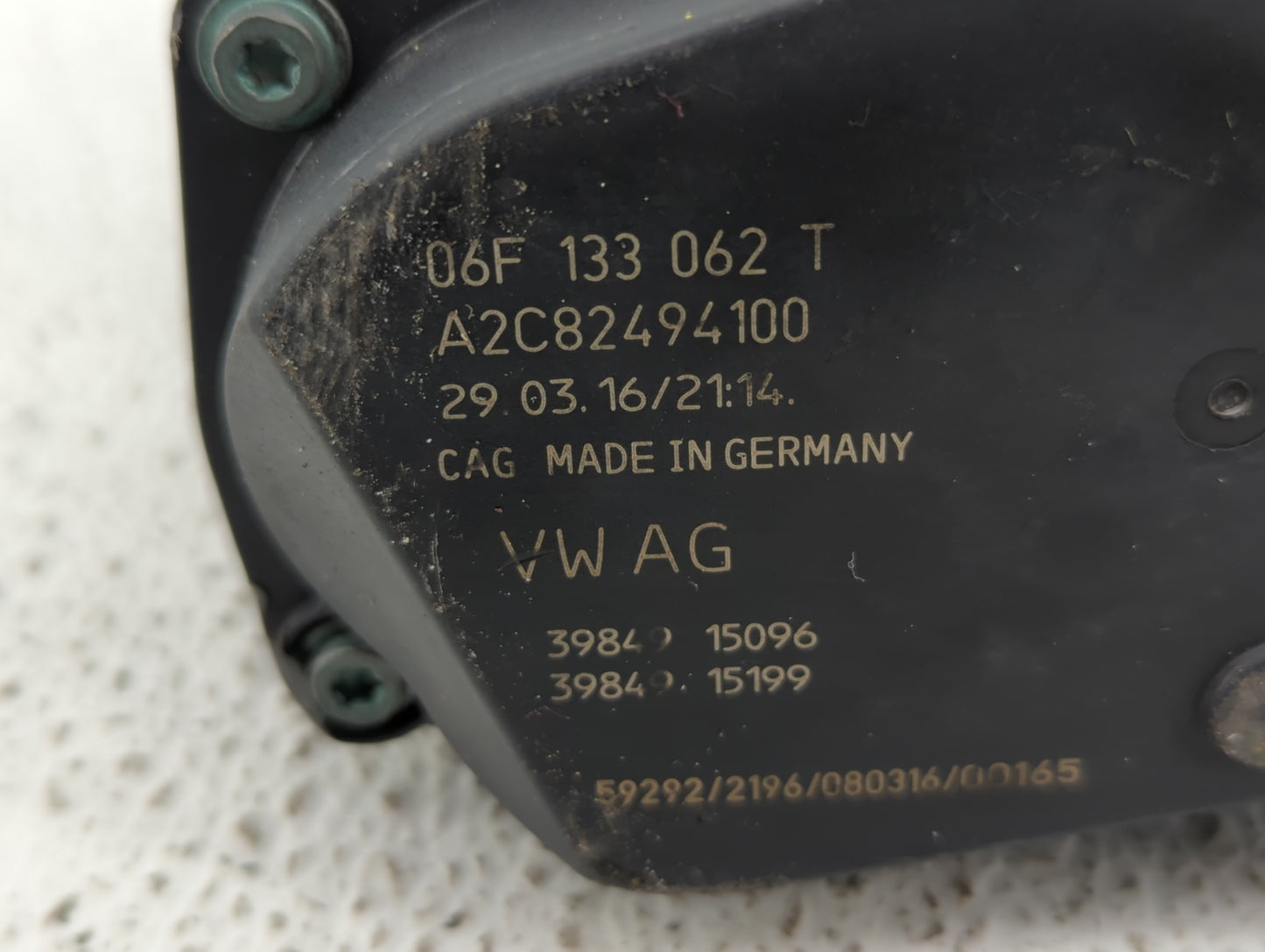 2009-2017 Volkswagen Cc Throttle Body P/N:06F 133 062 T 06F 133 062 Q Fits OEM Used Auto Parts - Oemusedautoparts1.com