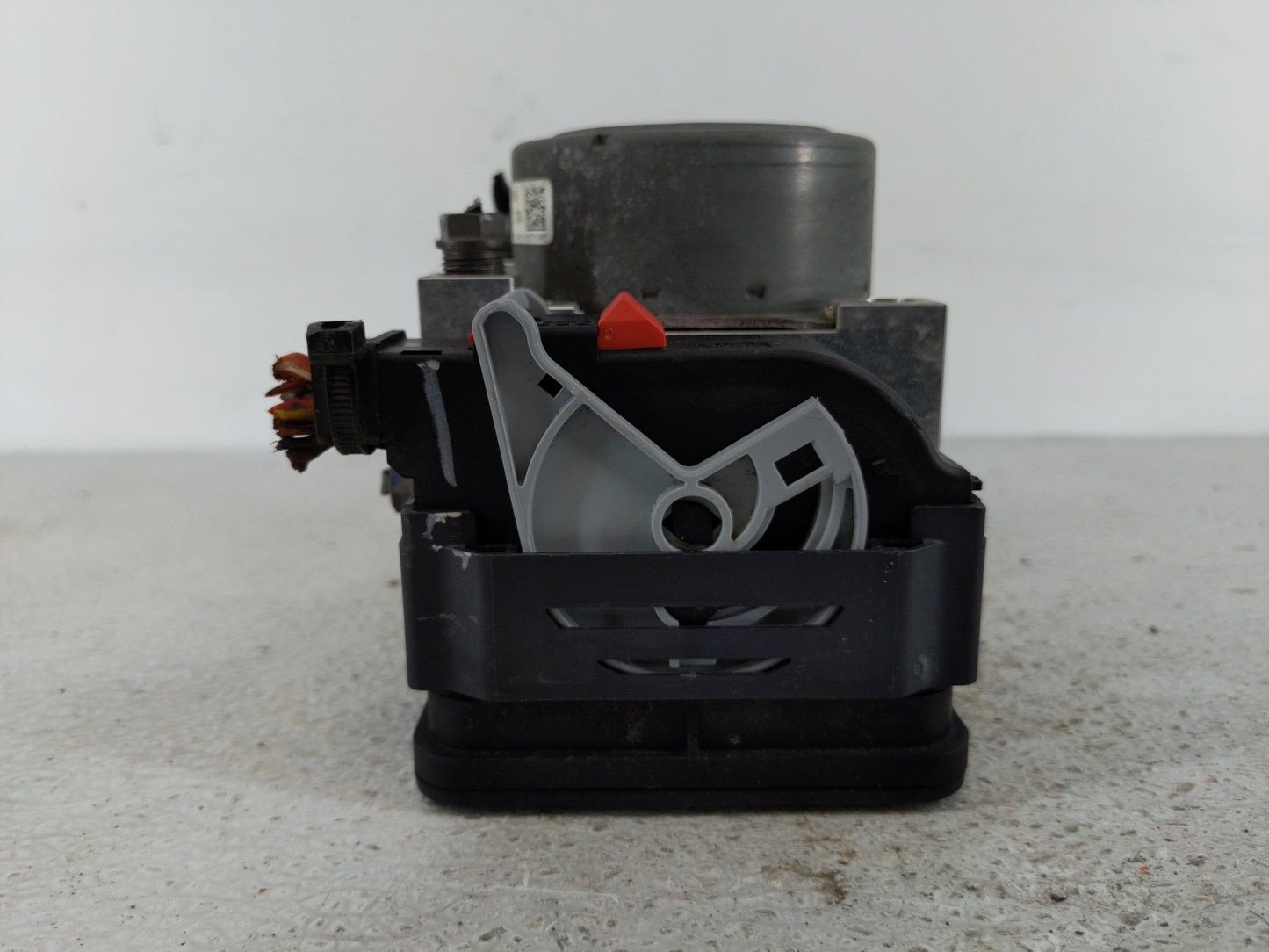 2015-2016 Volkswagen Golf ABS Pump Control Module Replacement P/N:3Q0 614 517 AB 5Q0 614 517 AF Fits Fits 2015 2016 2017 OEM