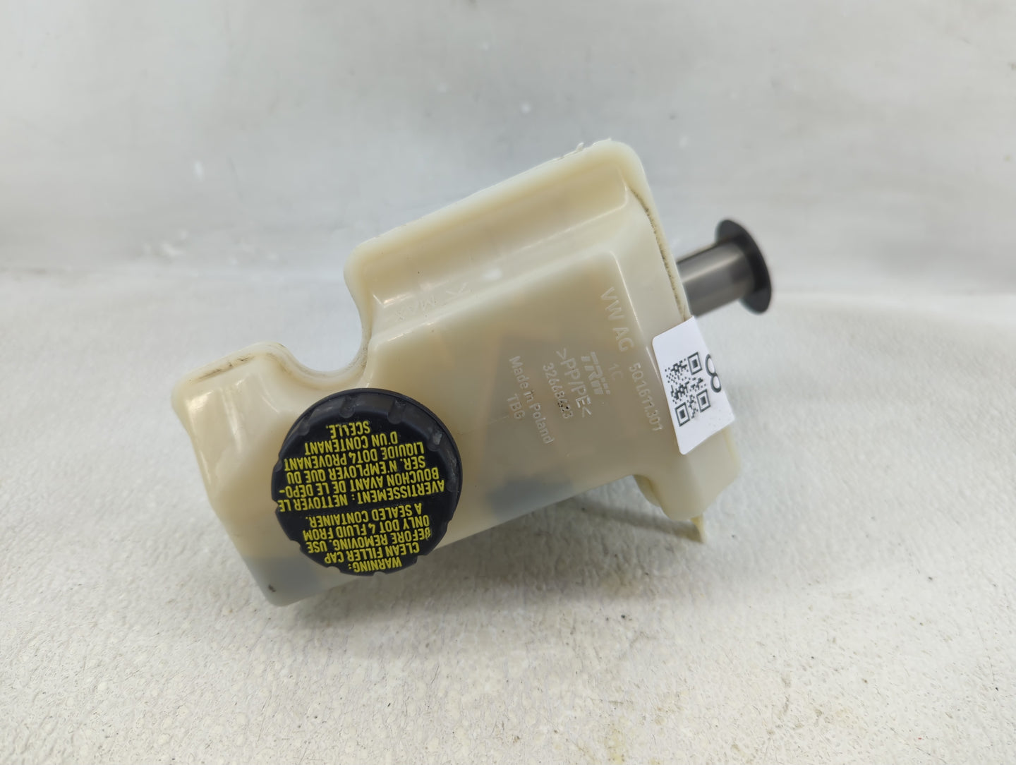 2015-2019 Volkswagen Golf Brake Master Cylinder - Oemusedautoparts1.com
