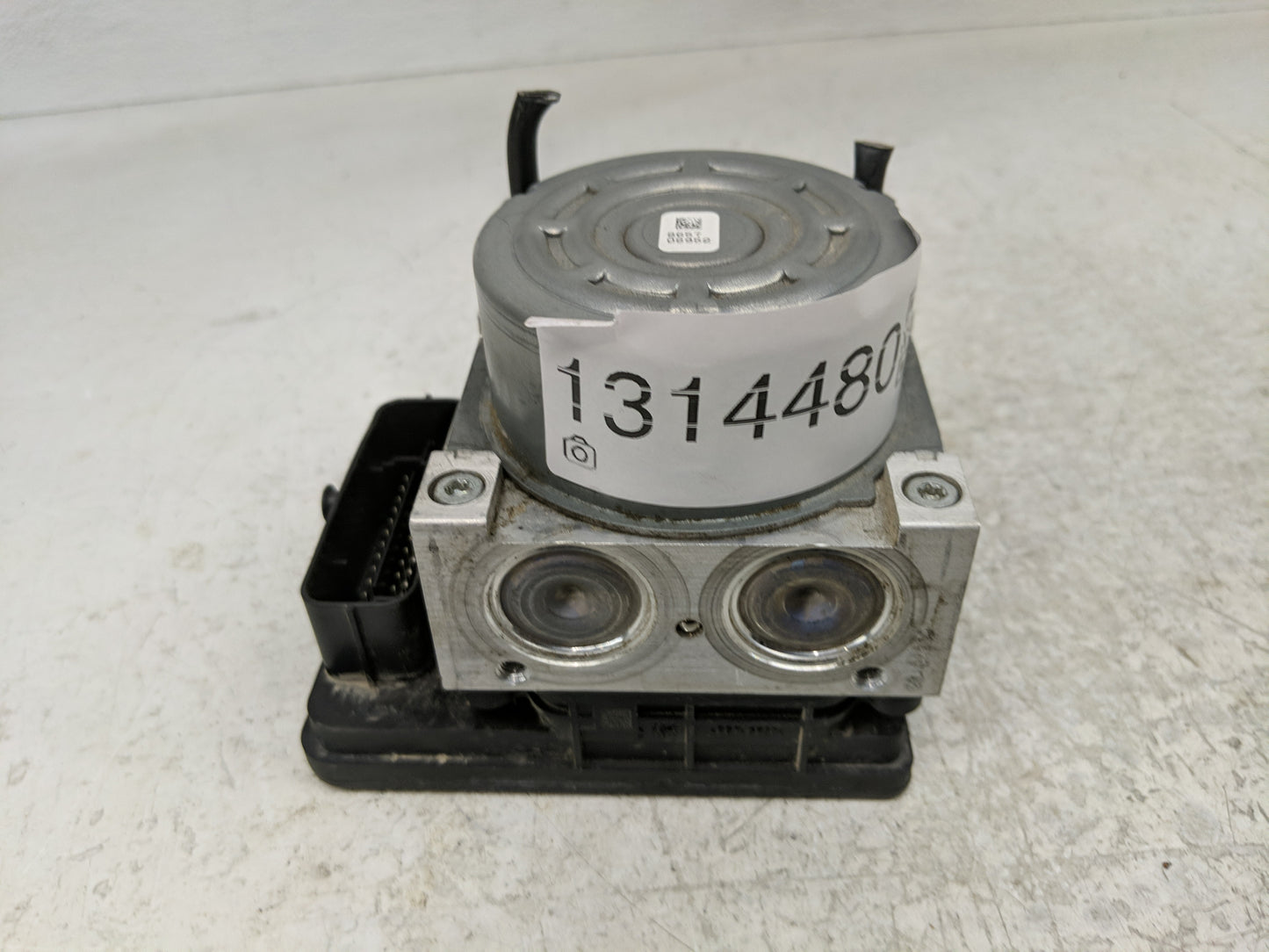 2015-2016 Volkswagen Golf ABS Pump Control Module Replacement P/N:3Q0 614 517 P 3Q0 614 517 AB Fits Fits 2015 2016 2017 OEM 