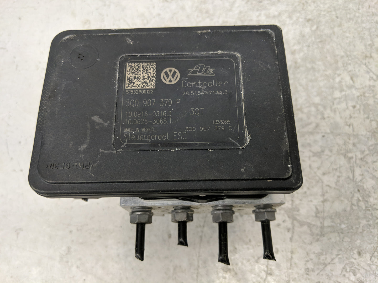 2015-2016 Volkswagen Golf ABS Pump Control Module Replacement P/N:3Q0 614 517 P 3Q0 614 517 AB Fits Fits 2015 2016 2017 OEM 