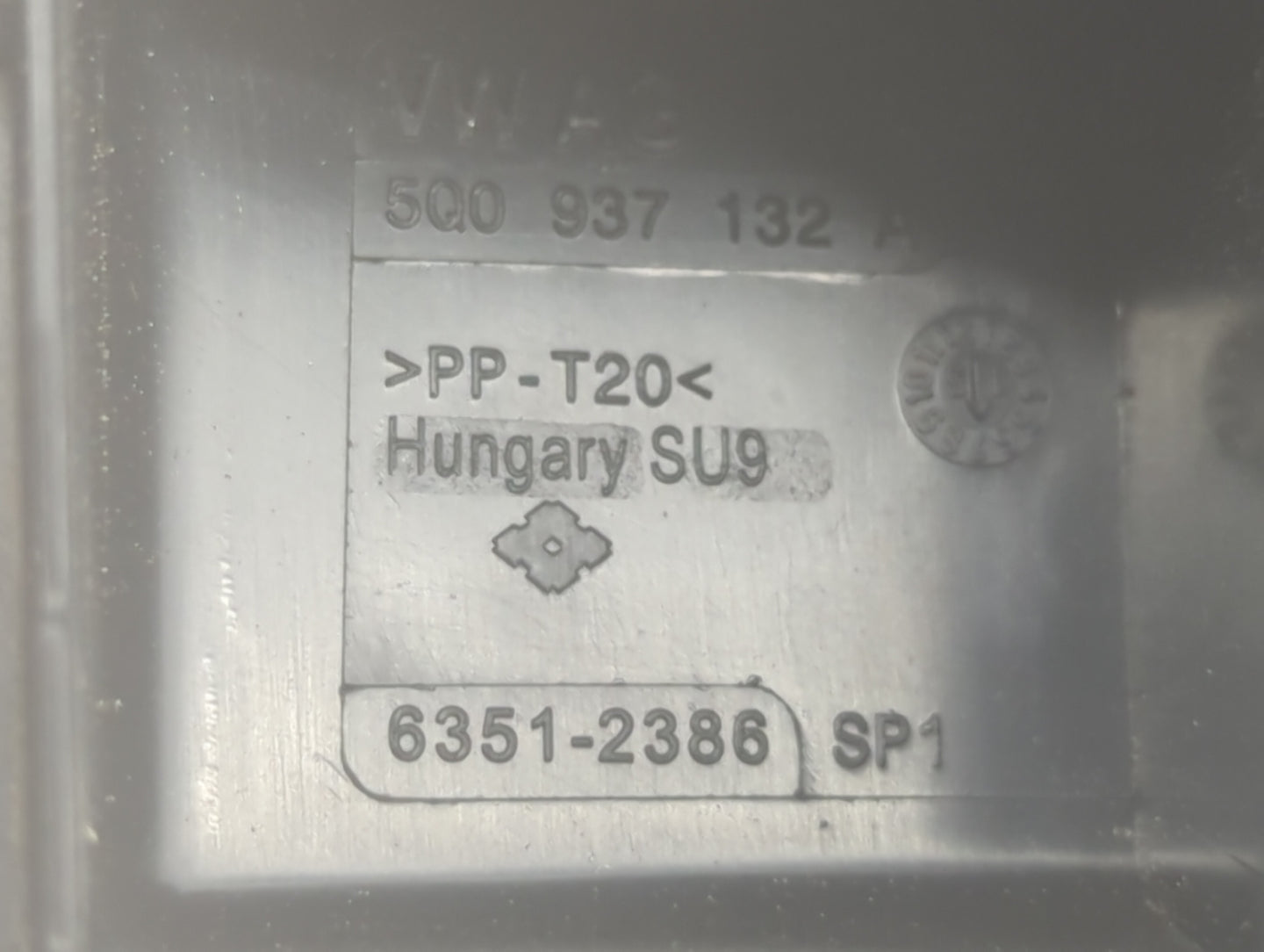 2015-2017 Volkswagen Golf Fusebox Fuse Box Panel Relay Module P/N:5Q0 937 132 A 6351-2386 Fits Fits 2015 2016 2017 OEM Used 