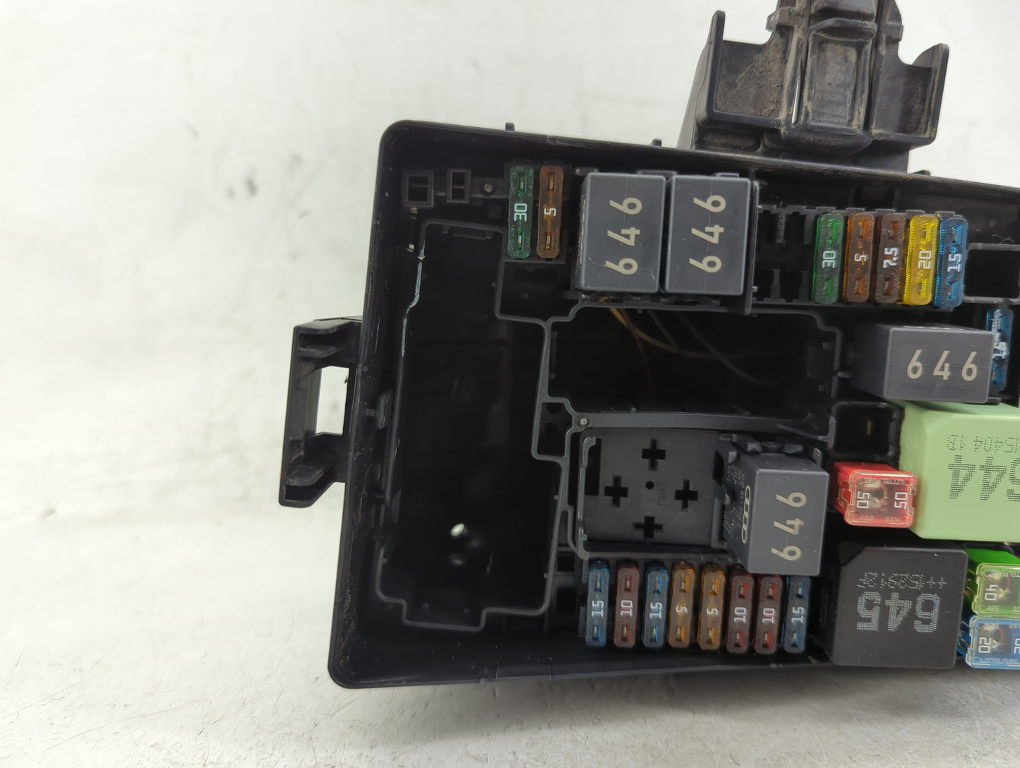 2015-2019 Volkswagen Golf Fusebox Fuse Box Panel Relay Module P/N:6351-2386 5Q0 937 132 A Fits OEM Used Auto Parts - Oemused