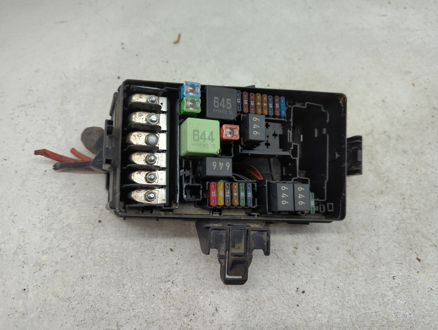 2015-2019 Volkswagen Golf Fusebox Fuse Box Panel Relay Module P/N:5Q0 937 132 A 6351-2386 Fits OEM Used Auto Parts - Oemused