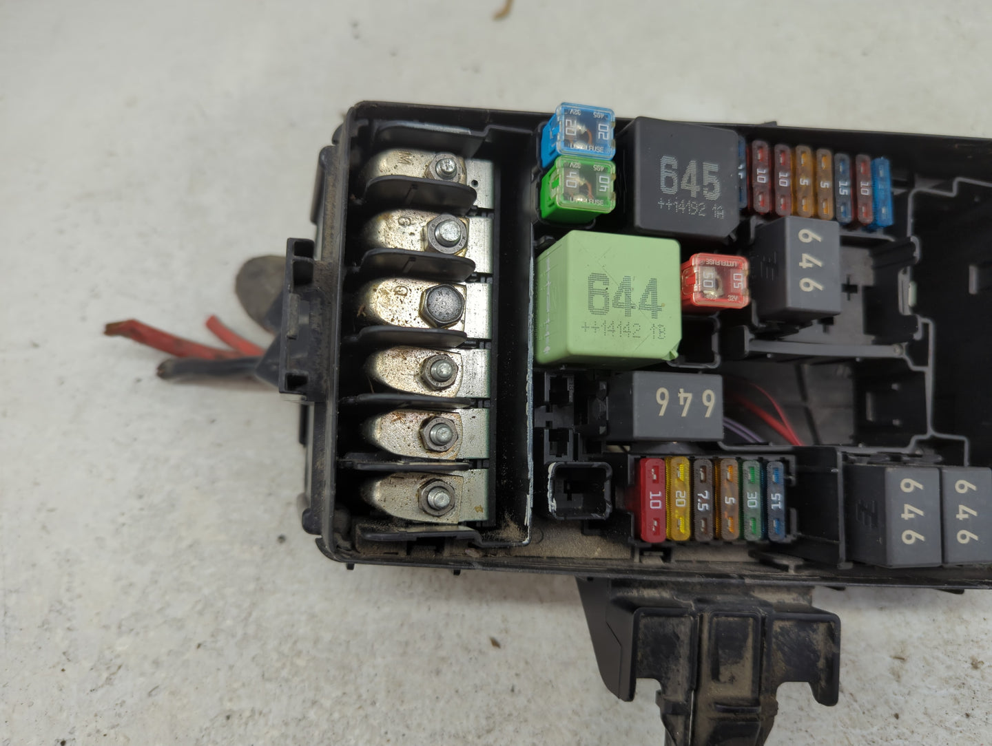 2015-2019 Volkswagen Golf Fusebox Fuse Box Panel Relay Module P/N:5Q0 937 132 A 6351-2386 Fits OEM Used Auto Parts - Oemused