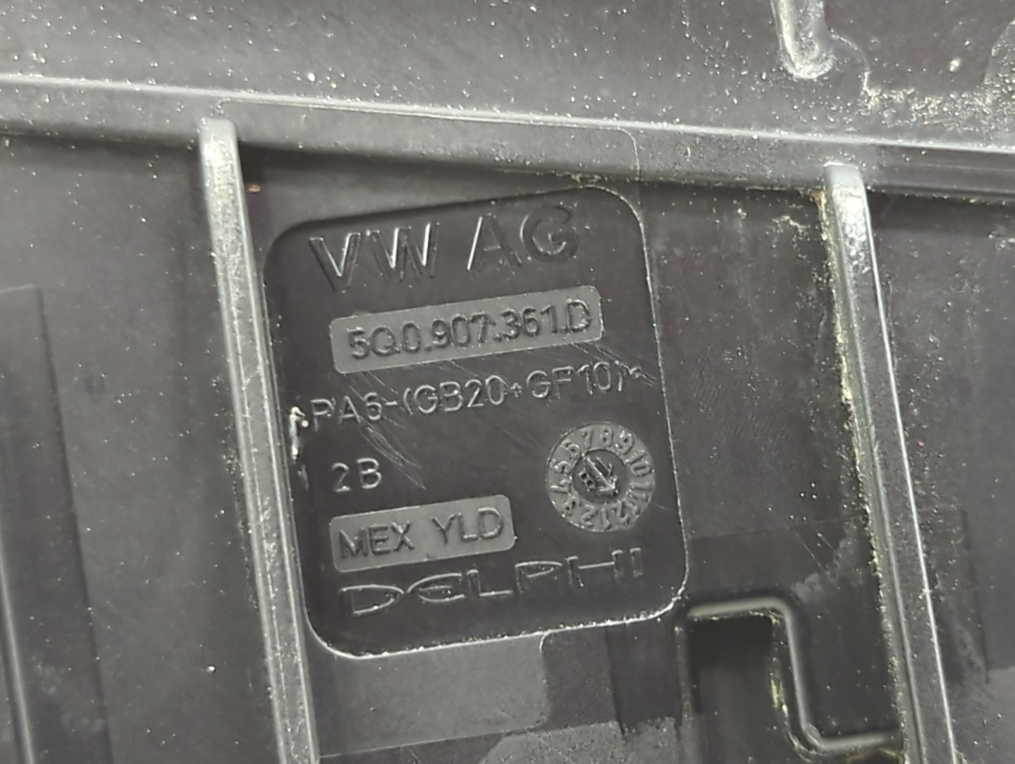 2015-2019 Volkswagen Golf Fusebox Fuse Box Panel Relay Module P/N:5Q0 907 361 D 6351-2386 Fits OEM Used Auto Parts - Oemused