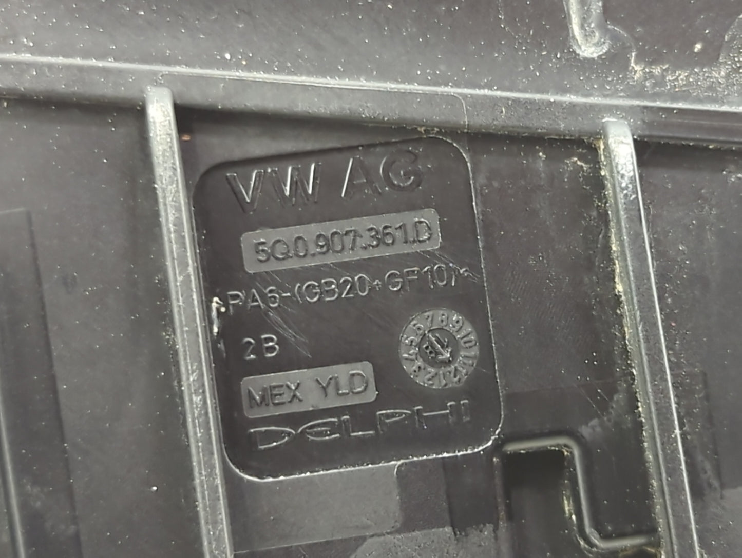 2015-2019 Volkswagen Golf Fusebox Fuse Box Panel Relay Module P/N:5Q0 907 361 D 6351-2386 Fits OEM Used Auto Parts - Oemused