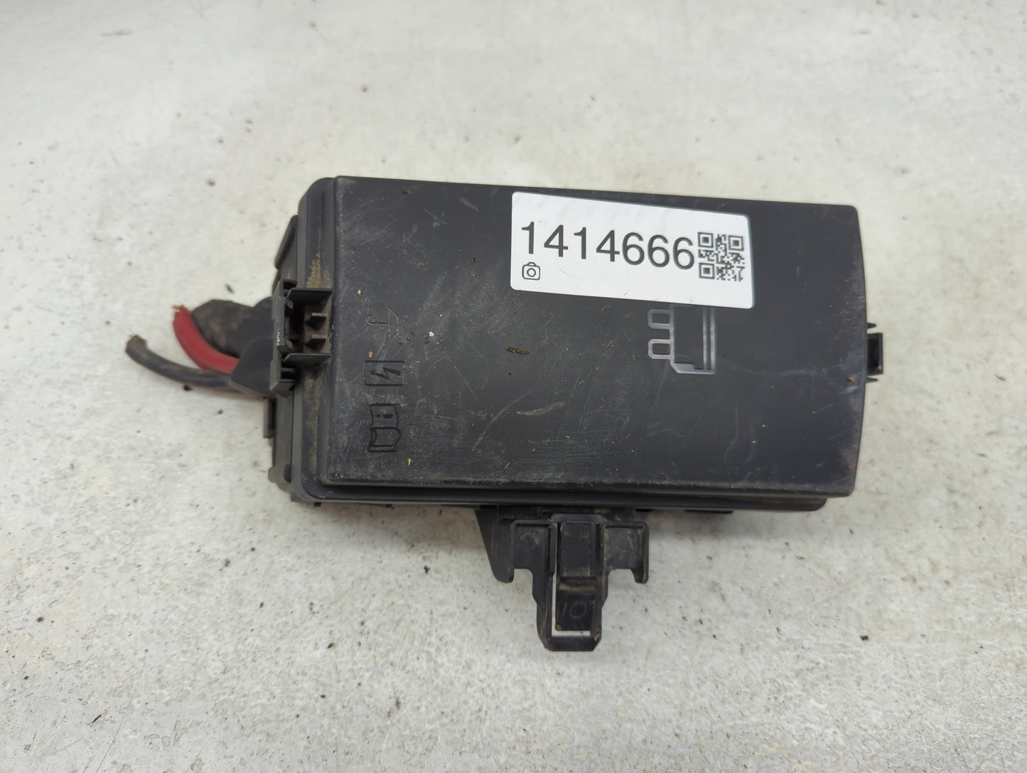 2015-2019 Volkswagen Golf Fusebox Fuse Box Panel Relay Module P/N:5Q0 937 132 D 6351-2386 Fits OEM Used Auto Parts - Oemused