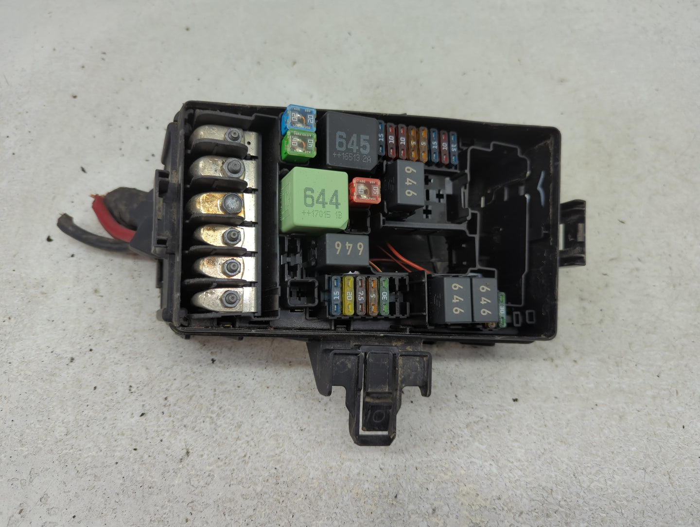 2015-2019 Volkswagen Golf Fusebox Fuse Box Panel Relay Module P/N:5Q0 937 132 D 6351-2386 Fits OEM Used Auto Parts - Oemused