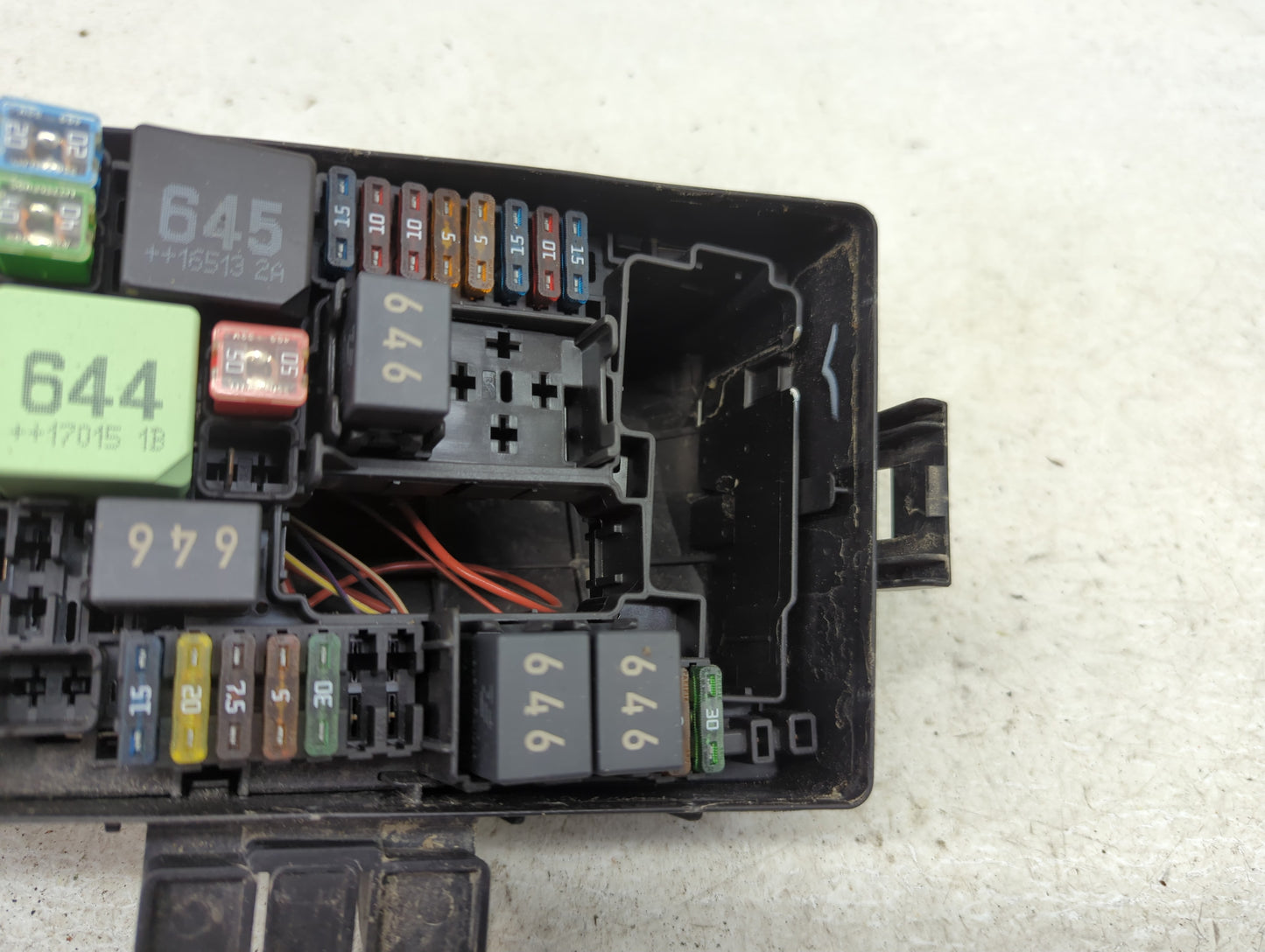 2015-2019 Volkswagen Golf Fusebox Fuse Box Panel Relay Module P/N:5Q0 937 132 D 6351-2386 Fits OEM Used Auto Parts - Oemused