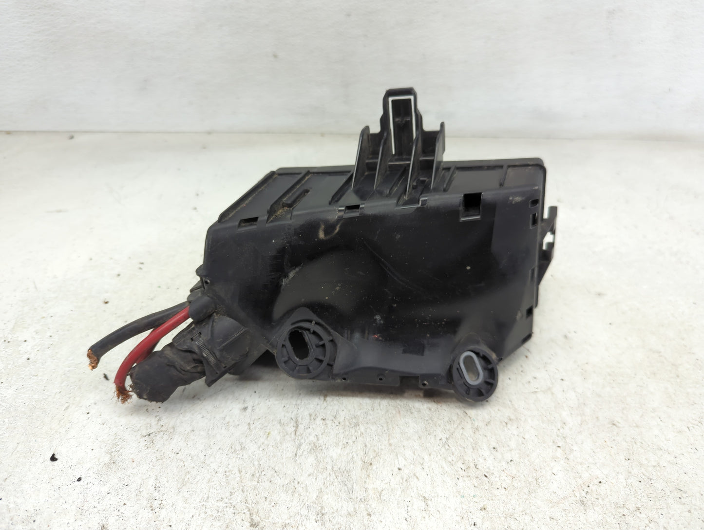 2015-2019 Volkswagen Golf Fusebox Fuse Box Panel Relay Module P/N:5Q0 937 132 D 6351-2386 Fits OEM Used Auto Parts - Oemused