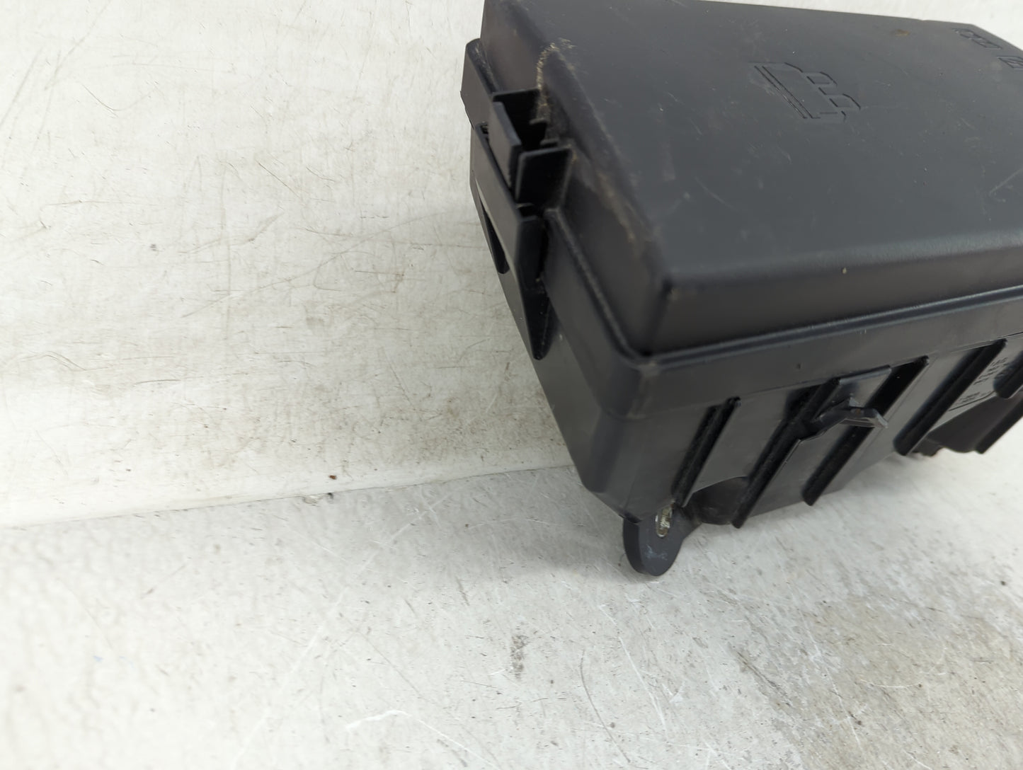 2015-2017 Volkswagen Golf Fusebox Fuse Box Panel Relay Module Fits Fits 2015 2016 2017 OEM Used Auto Parts - Oemusedautopart