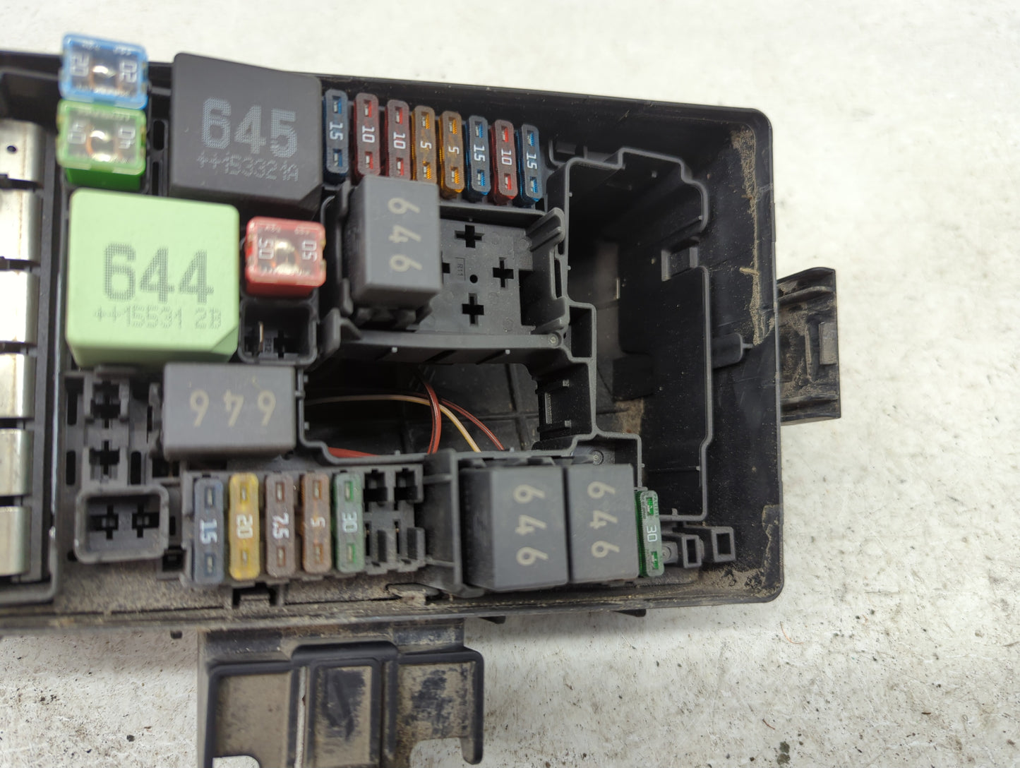 2015-2019 Volkswagen Golf Fusebox Fuse Box Panel Relay Module P/N:5Q0937132A 6351-2386 Fits OEM Used Auto Parts - Oemusedaut