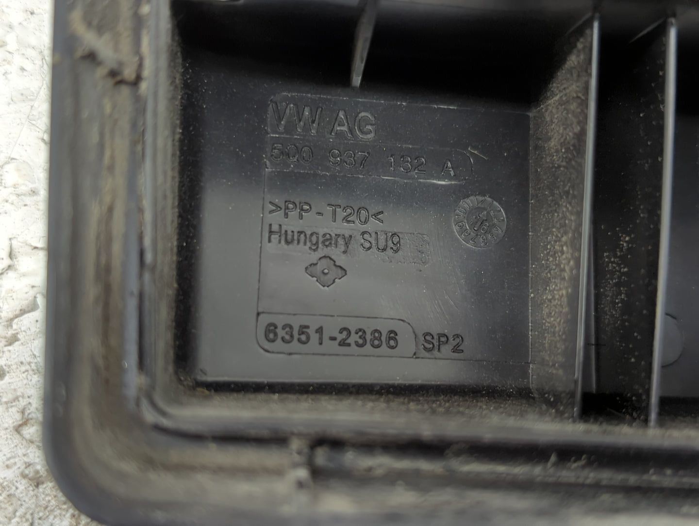 2015-2019 Volkswagen Golf Fusebox Fuse Box Panel Relay Module P/N:5Q0937132A 6351-2386 Fits OEM Used Auto Parts - Oemusedaut