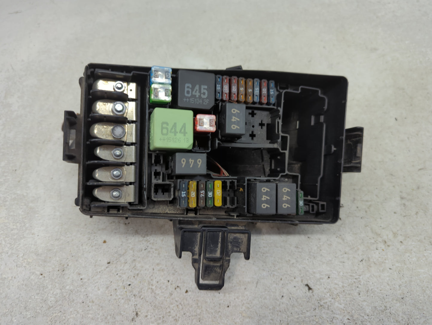 2015-2019 Volkswagen Golf Fusebox Fuse Box Panel Relay Module P/N:5Q0 937 132 A 6351-2386 Fits OEM Used Auto Parts - Oemused