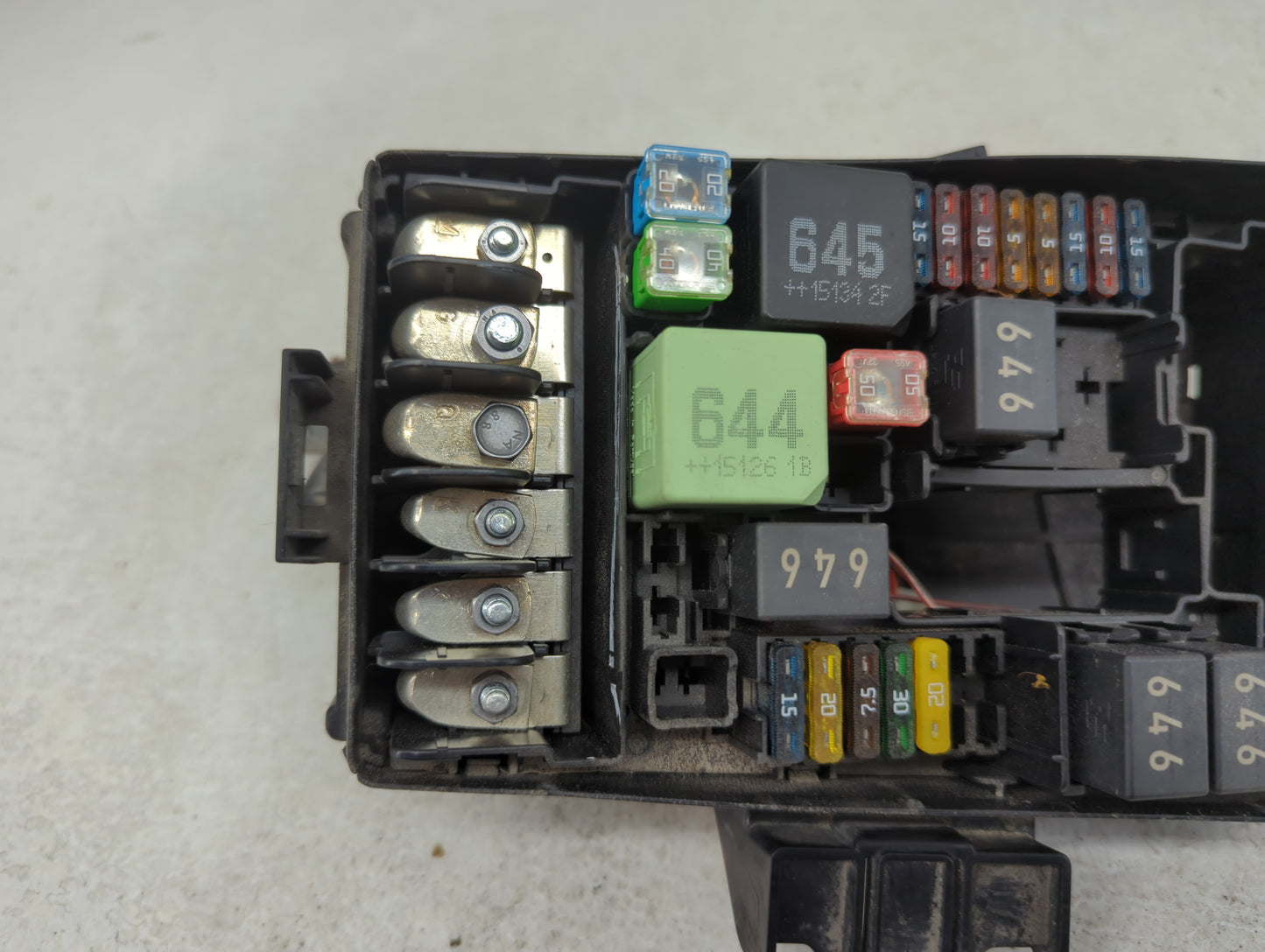 2015-2019 Volkswagen Golf Fusebox Fuse Box Panel Relay Module P/N:5Q0 937 132 A 6351-2386 Fits OEM Used Auto Parts - Oemused