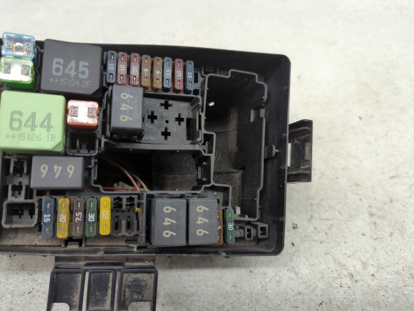 2015-2019 Volkswagen Golf Fusebox Fuse Box Panel Relay Module P/N:5Q0 937 132 A 6351-2386 Fits OEM Used Auto Parts - Oemused