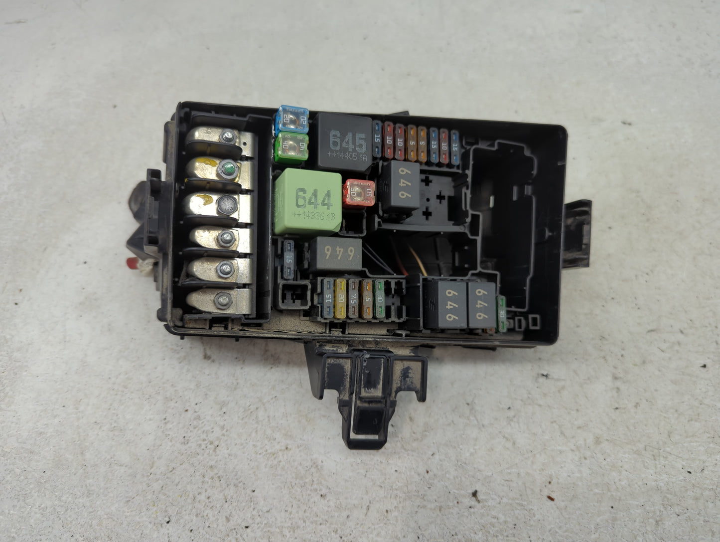 2015-2019 Volkswagen Golf Fusebox Fuse Box Panel Relay Module P/N:5Q0 937 132 A 6351-2386 Fits OEM Used Auto Parts - Oemused