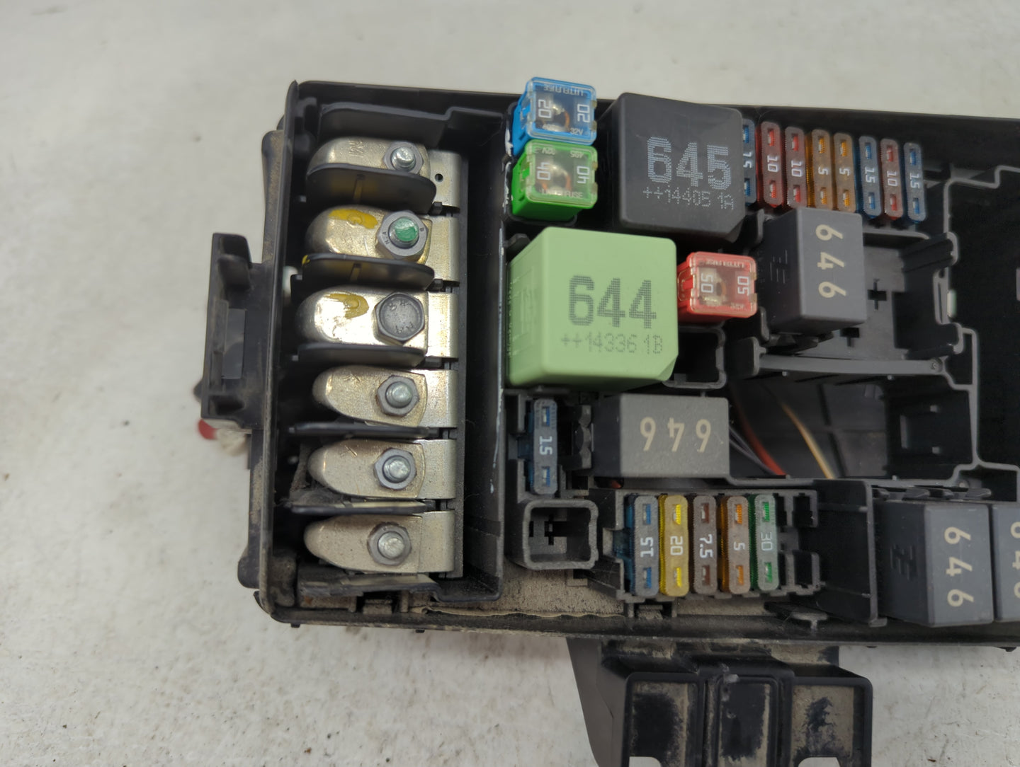 2015-2019 Volkswagen Golf Fusebox Fuse Box Panel Relay Module P/N:5Q0 937 132 A 6351-2386 Fits OEM Used Auto Parts - Oemused