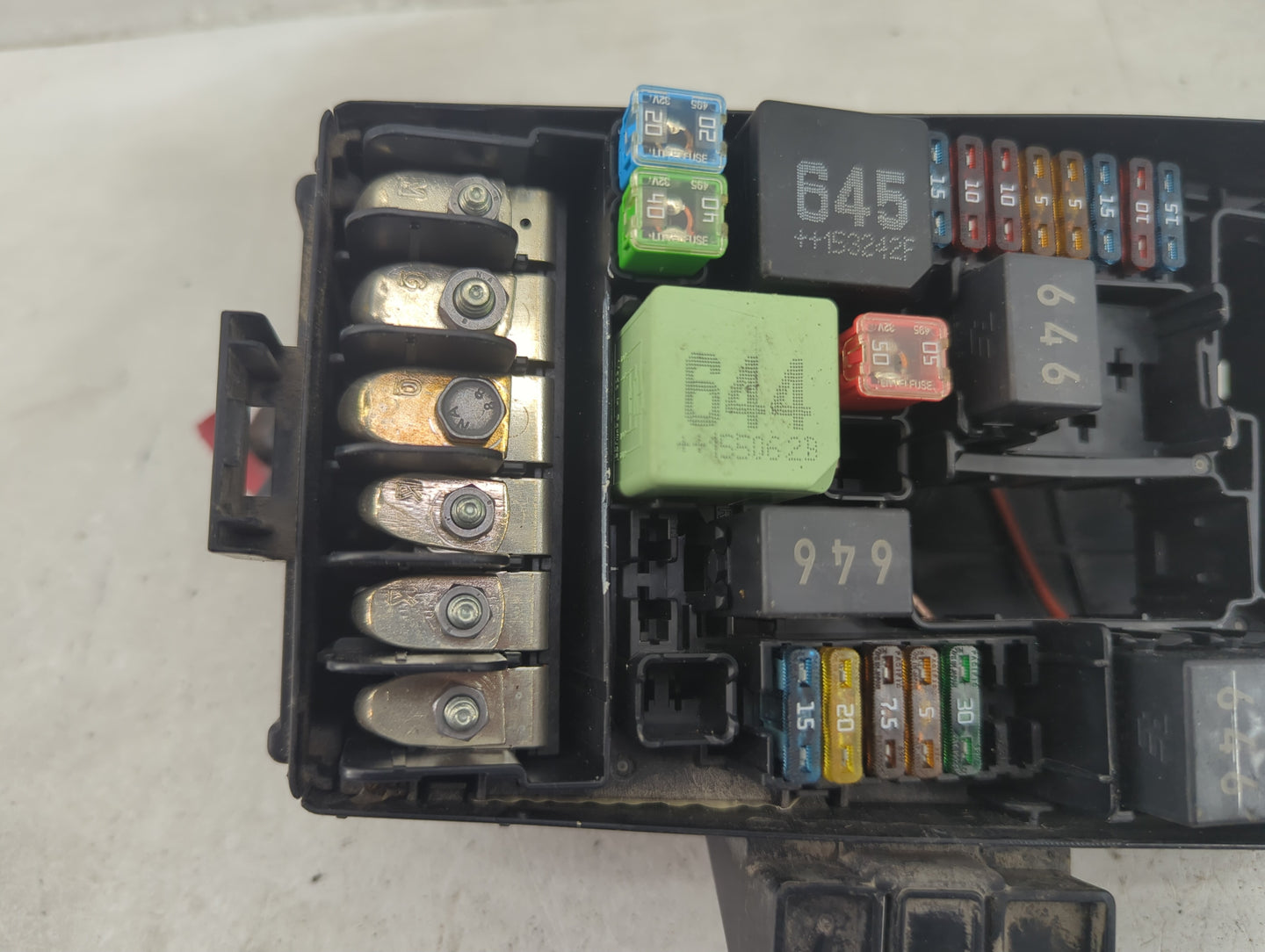 2015-2019 Volkswagen Golf Fusebox Fuse Box Panel Relay Module P/N:5Q0 937 132 A 6351-2386 Fits OEM Used Auto Parts - Oemused