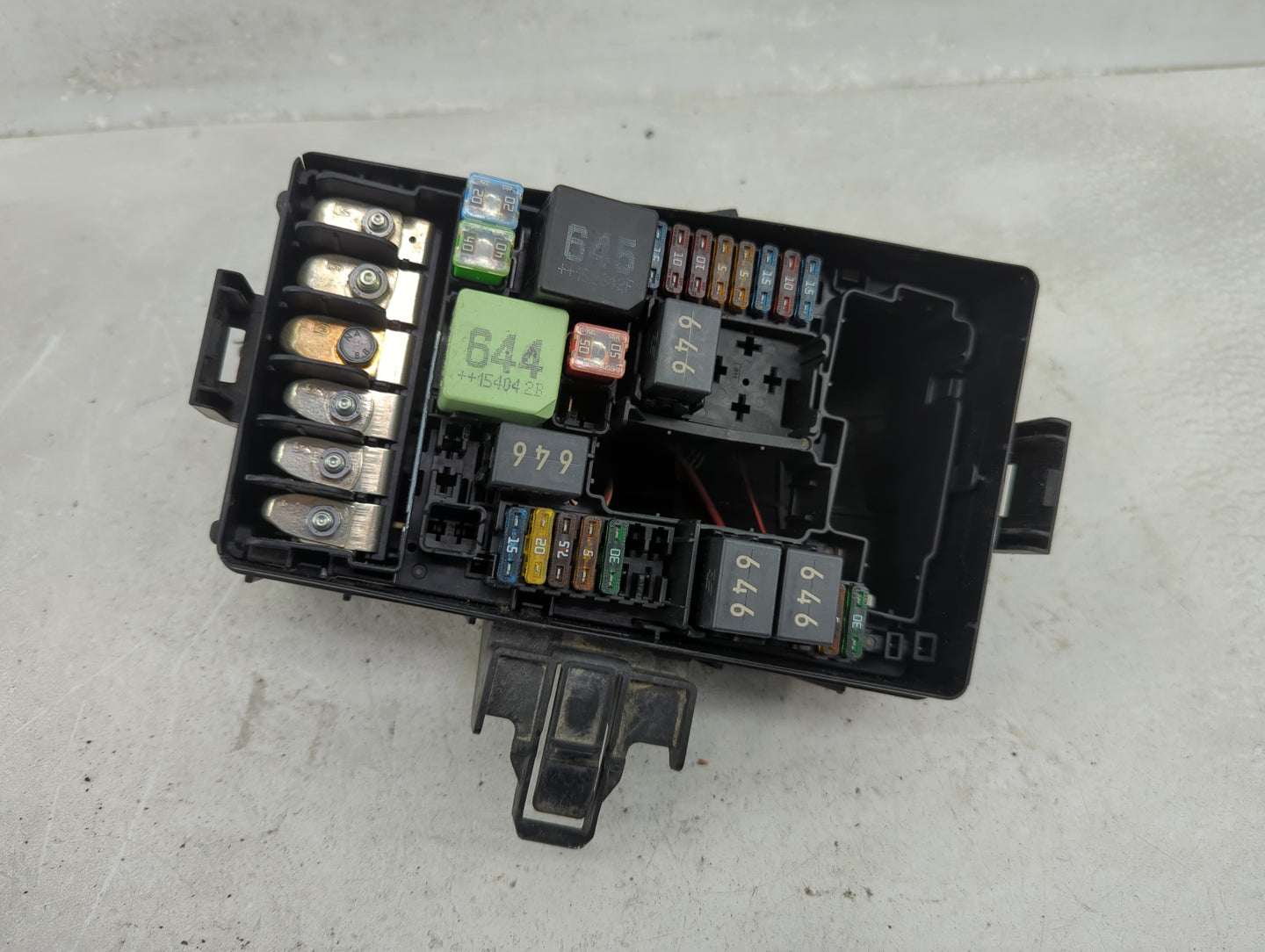2015-2019 Volkswagen Golf Fusebox Fuse Box Panel Relay Module P/N:6351-2386 6Q0 937 132 A Fits OEM Used Auto Parts - Oemused