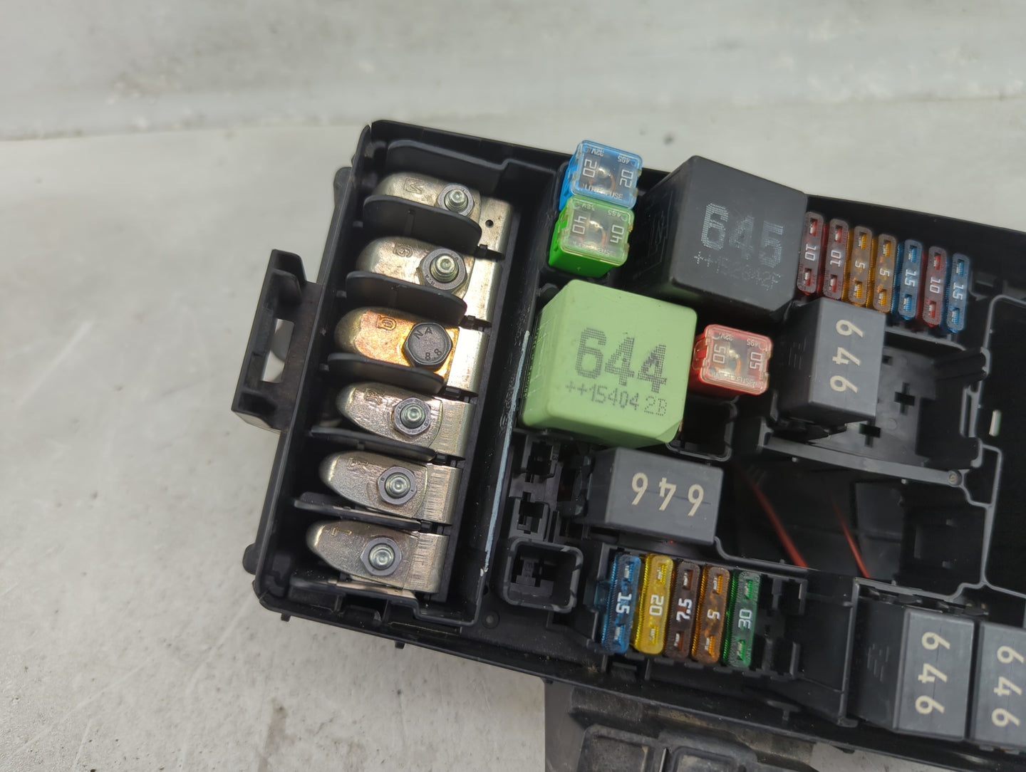 2015-2019 Volkswagen Golf Fusebox Fuse Box Panel Relay Module P/N:6351-2386 6Q0 937 132 A Fits OEM Used Auto Parts - Oemused