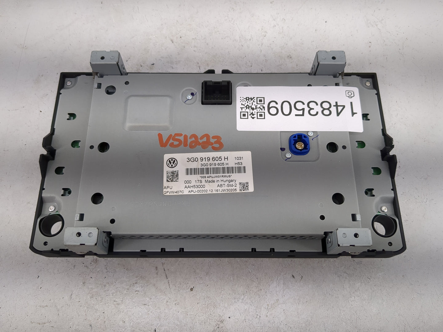 2016-2017 Volkswagen Golf Information Display Screen 1483509 - Oemusedautoparts1.com