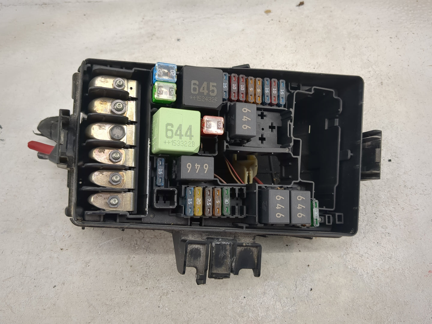 2015-2017 Volkswagen Golf Fusebox Fuse Box Panel Relay Module P/N:5Q0937132A Fits Fits 2015 2016 2017 OEM Used Auto Parts - 