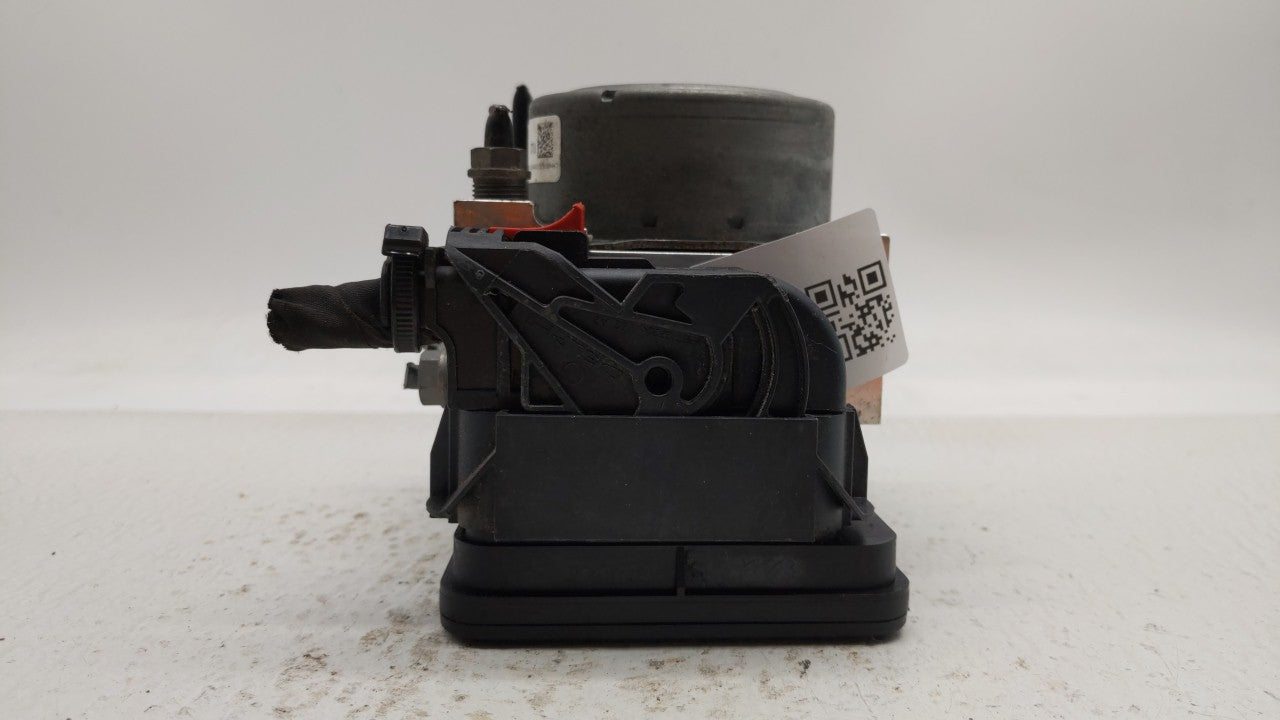 2015-2016 Volkswagen Golf ABS Pump Control Module Replacement P/N:3Q0 614 517 T 1K0 907 379 CC Fits Fits 2015 2016 2017 OEM 