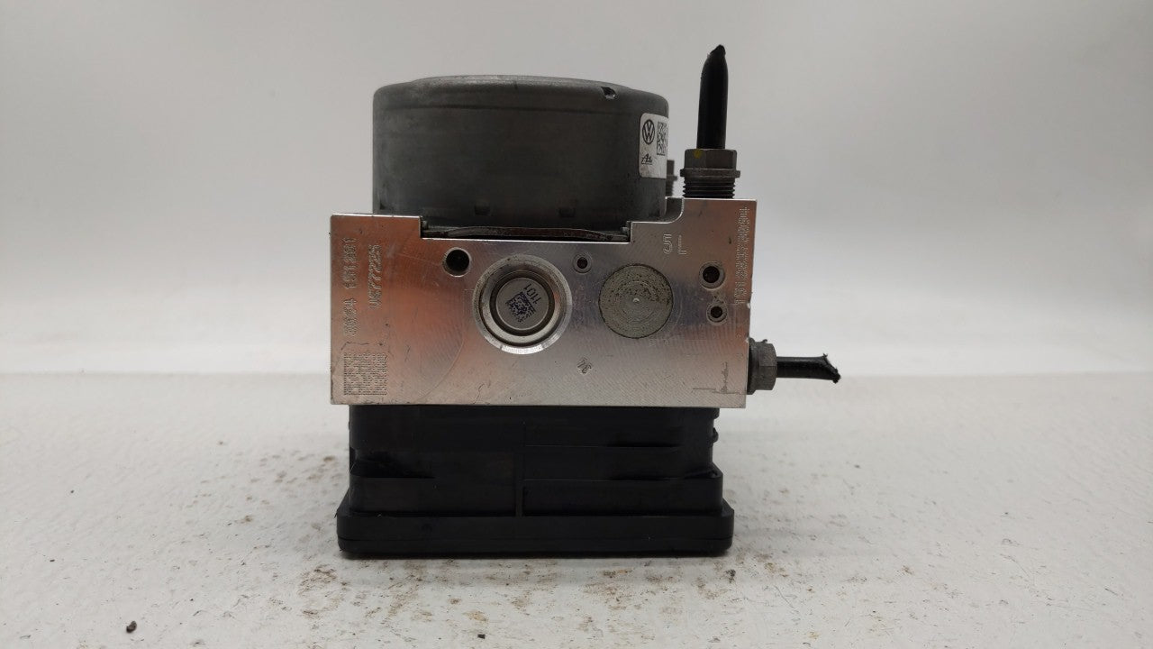2015-2016 Volkswagen Golf ABS Pump Control Module Replacement P/N:3Q0 614 517 T 1K0 907 379 CC Fits Fits 2015 2016 2017 OEM 