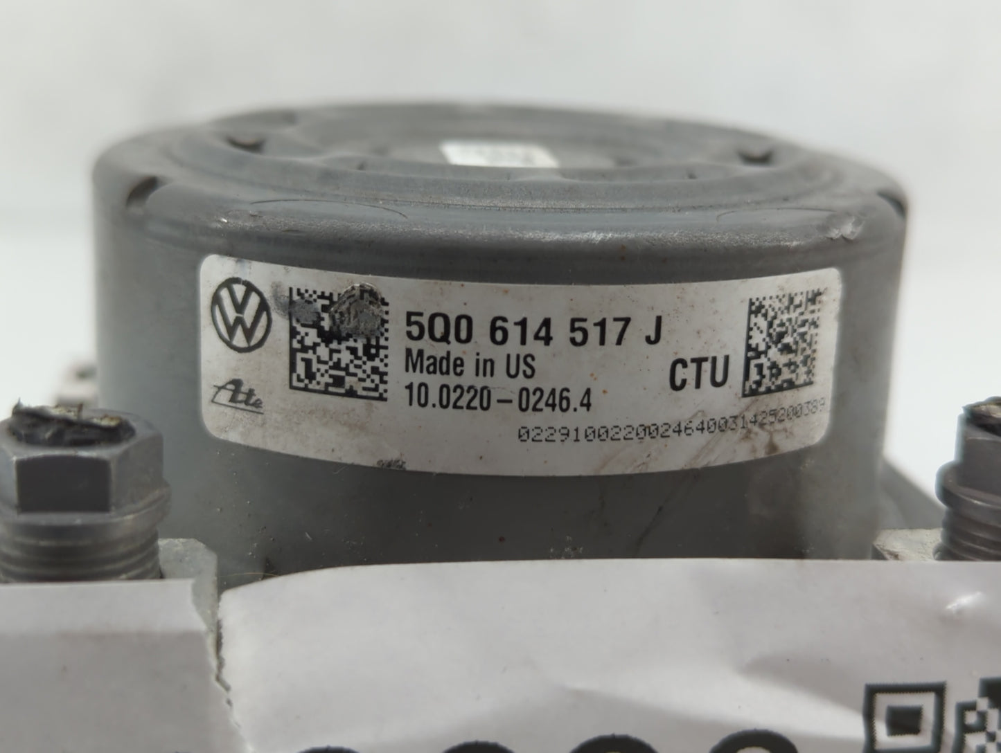 2015-2016 Volkswagen Golf ABS Pump Control Module Replacement P/N:3Q0 614 517 AB 5Q0 614 517 AF Fits Fits 2015 2016 2017 OEM