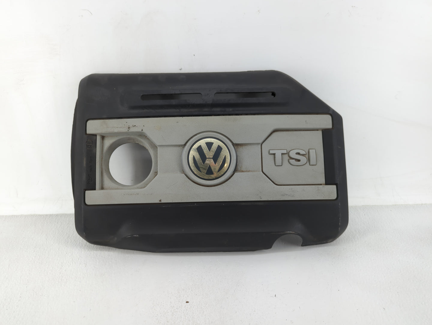 2016 Volkswagen Golf Engine Cover - Oemusedautoparts1.com